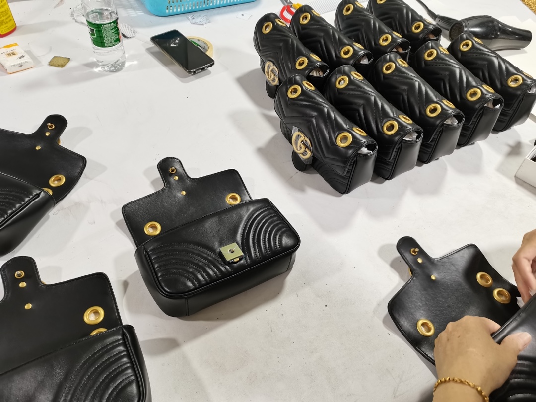 Gucci bag final quality control